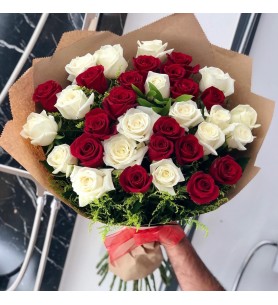33 Adet Gül Buketi