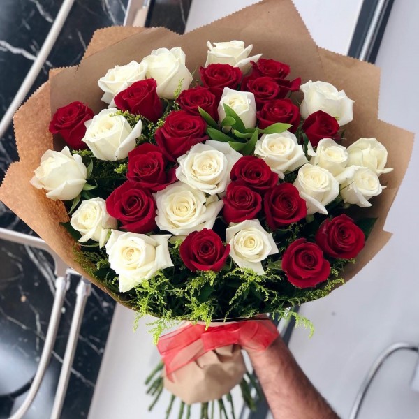 33 Adet Gül Buketi
